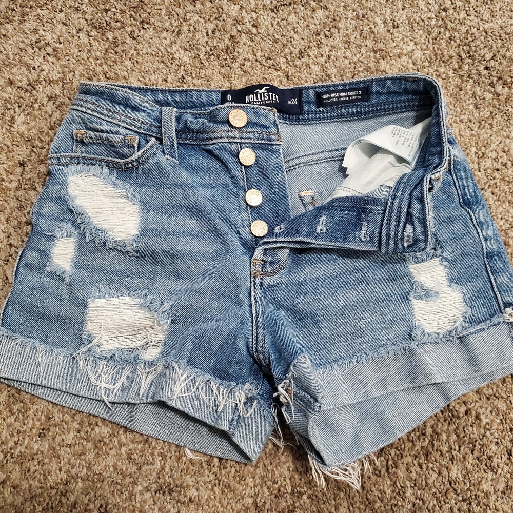 Hollister Button Fly High-rise Mom Shorts 3"‎